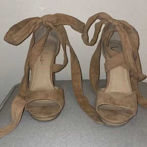 Tan 4 inch Suede Heels (size:9)